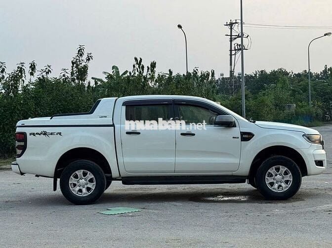 Bán Ford RangerXLS 2017 số tự động 1 cầu màu trắng