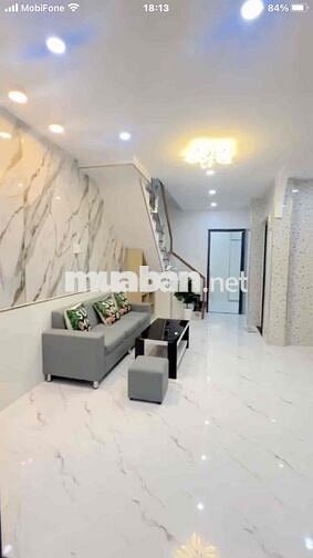 Nhà đường xe hơi đậu ngay cửa gò vấp