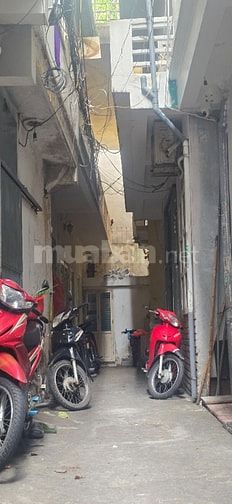 CHUYỂN CÔNG TÁC TÔI CẦN BÁN NHÀ THỤY KHUÊ 50M RA PHỐ  4 CHỖ ĐỖ CỔNG  