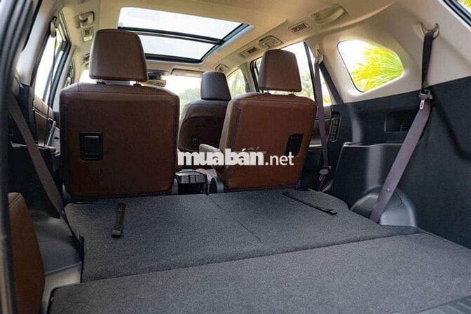INNOVA CROSS HYBRID 2025 - xe giao ngay GIÁ TỐT