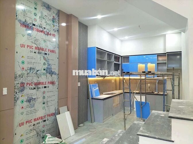 Nhà 1 trệt 2 lầu hướng Đông Nam full nội thất hẻm 99 lê hồng phong