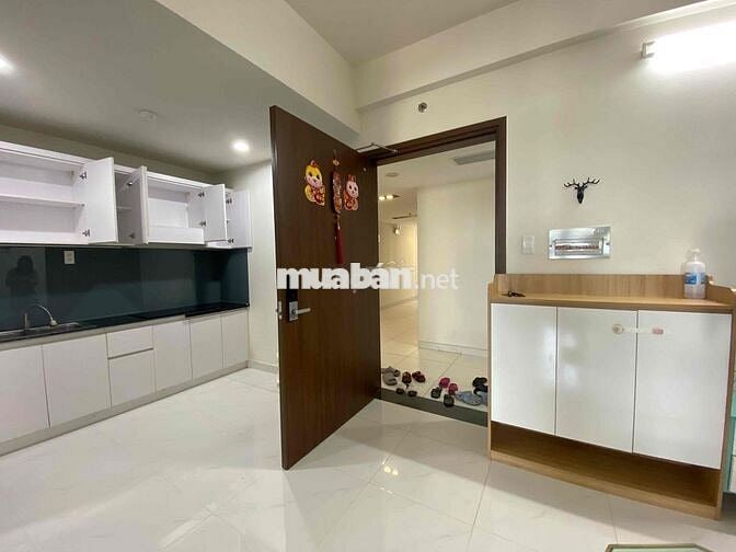 Căn 2 phòng ngủ 61m2 chung cư Green River Quận 8