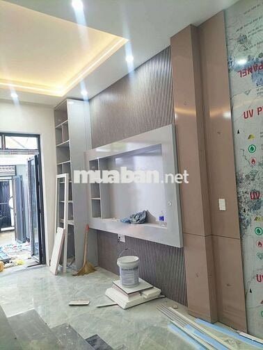 Nhà 1 trệt 2 lầu hướng Đông Nam full nội thất hẻm 99 lê hồng phong