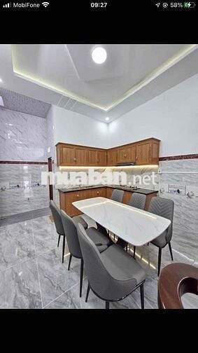 nhà trệt 2 lầu 4 pn  3 wc đg ce hơim
