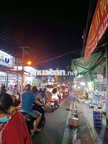 Mặt Tiền Thống Nhất 3 lầu mới 100%