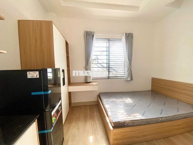 STUDIO FULL NỘI THẤT CỬA SỔ TRỜI