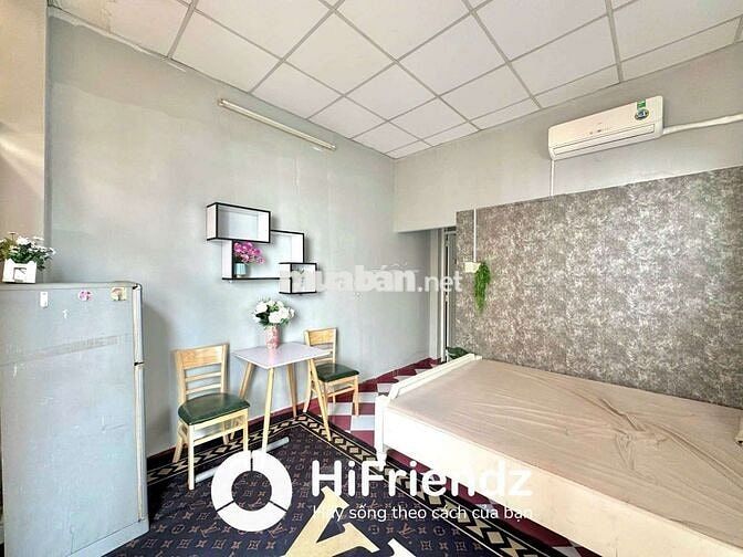 Phòng Bancol 30m2 rộng rãi -Full nội thất -cách Đại học Sài Gòn 300m