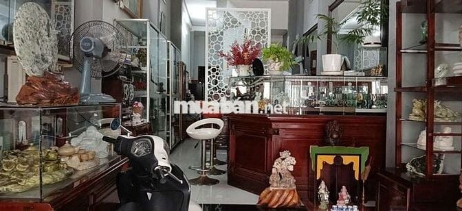 Nhà mặt tiền xây dựng chất lượng