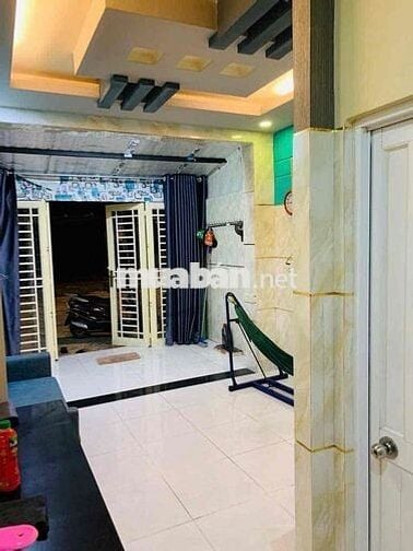 NHÀ 2 LẦU HXH SÁT MT LÊ VĂN LƯƠNG DSH CHỦ GỐC KÝ