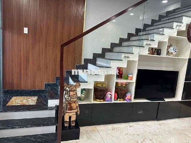 NHÀ BÁN 4 lầu KDC ĐÀO SƯ TÍCH FULL NỘI THẤT CAO  CẤP HIẾM CĂN BÁN