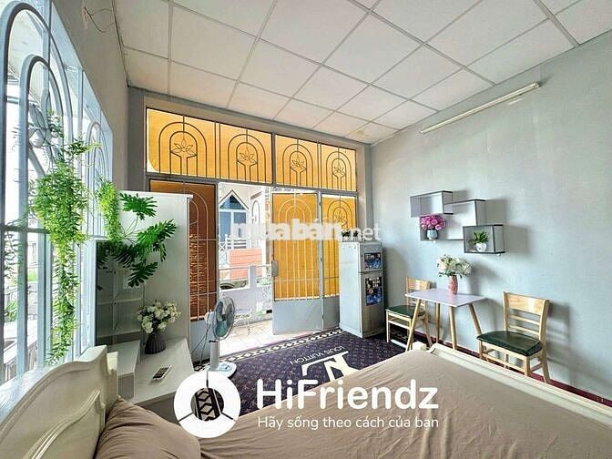 Phòng Bancol 30m2 rộng rãi -Full nội thất -cách Đại học Sài Gòn 300m