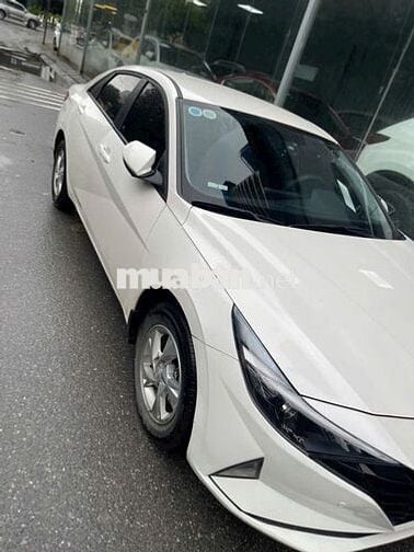 Hyundai Elantra 1.6AT