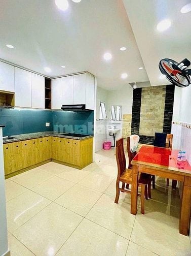 Bán nhà 4 tầng giá 7,2 tỷ phường Bình Trưng TP HCM