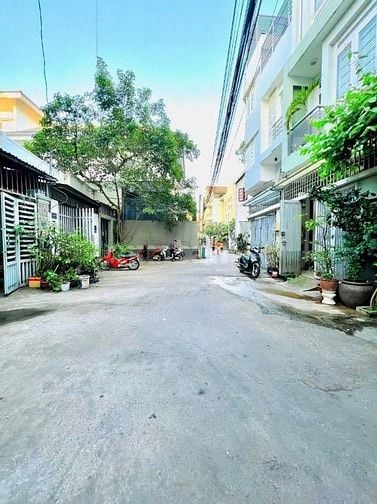 Bán nhà 4 tầng giá 7,2 tỷ phường Bình Trưng TP HCM