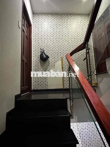 Chính Chủ bán nhà đẹp , Hẻm xe hơi Lê trọng tấn