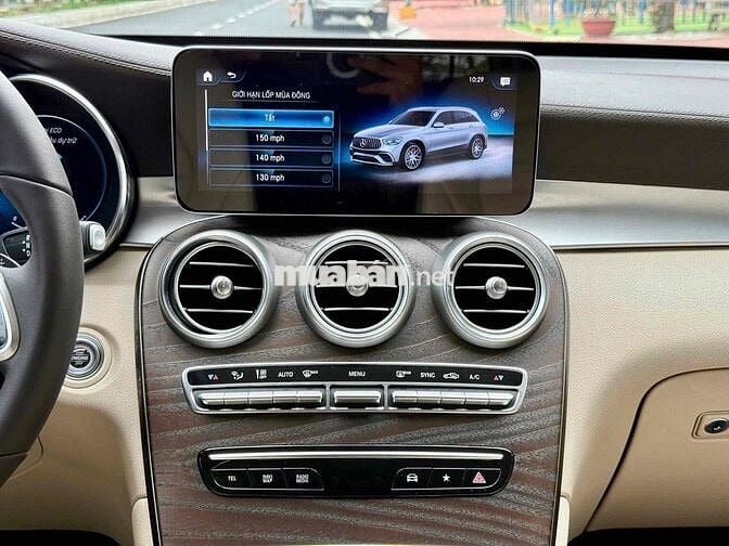 Mercedes Benz GLC 200 4matic model 2022 1 chủ
