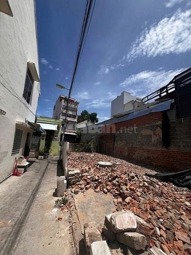 Bán đất hẻm 2 mặt tiền Lê Hồng Phong, P Nam Nha Trang. Giá 2,19 tỷ
