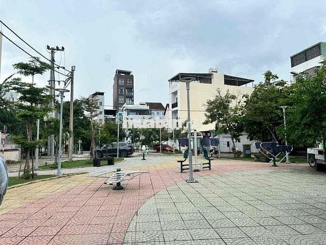 Nhà mặt đất + 85m2+2 phòng ngủ,2 vệ sinh+Q. Ngũ Hành Sơn
