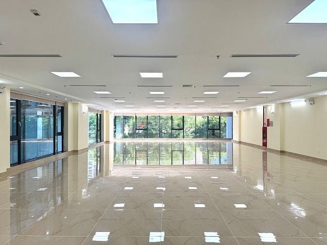 BÁN TOÀ NHÀ VĂN PHÒNG MẶT PHỐ HỒ TÙNG MẬU - LÔ GÓC 3 MẶT THOÁNG. MT 8M