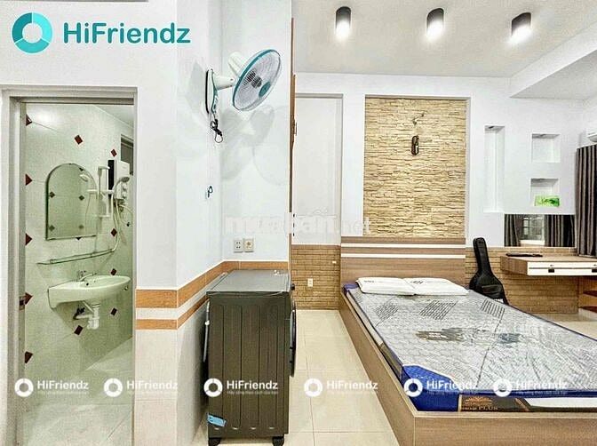 STUDIO FULLNT NHƯ HÌNH CÓ BAN CÔNG, GIỮA VHU VÀ HUIT