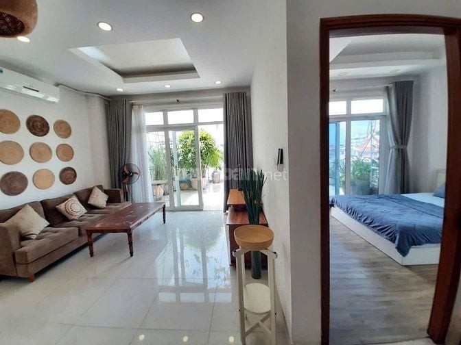 Chung cư Ông Ích Khiêm, Quận 11: 2p ngủ, 2wc, ban công, 11tr/th
