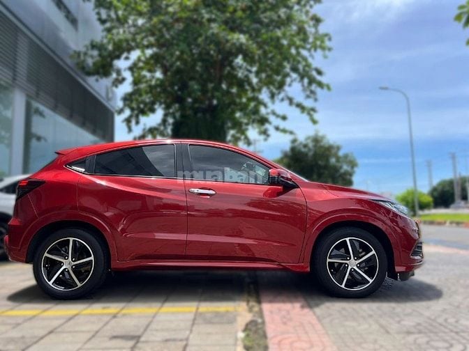Honda HRV L màu đỏ sản xuất 2018