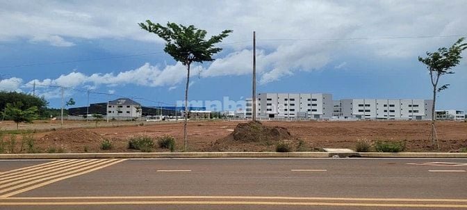 Bán đất liền kề Khu công nghiệp 4.500 ha giá 320 triệu 