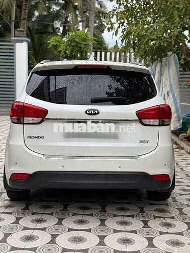 Kia Rondo 2.0 tự động xăng 2016 lên full option.