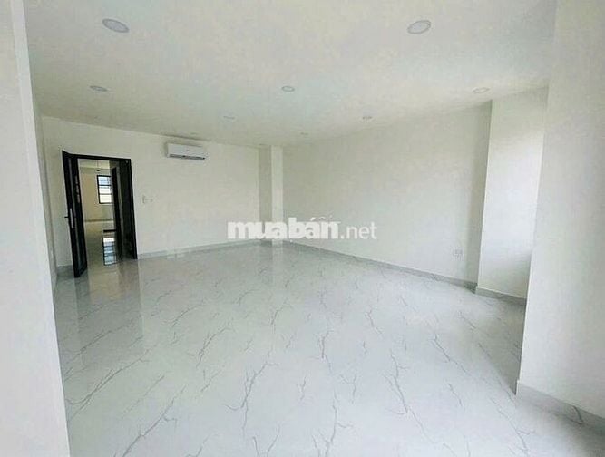 NHÀ MỚI SIÊU VỊ TRÍ TRỤC CỘNG HOÀ - Hầm 1 Trệt 2 Lầu Sân Thượng
