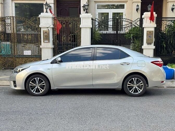 Toyota Corolla Altis 1.8G 2016 đi ít giữ kỹ xe đẹp