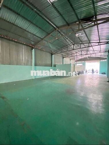 Kho xưởng cho thuê Xuân Thới thượng hóc môn DT 300m giá 18tr