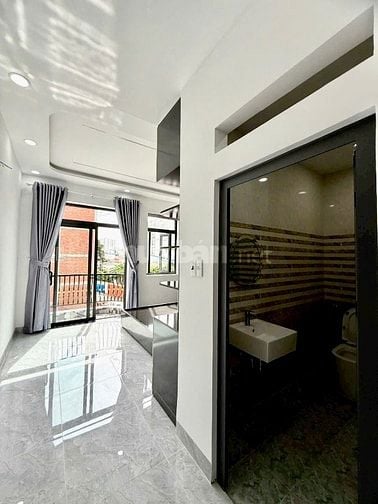Kình Dương Vương (hẻm xe tải); DTSD 200m2; 5 tầng; đầy đủ nội thất