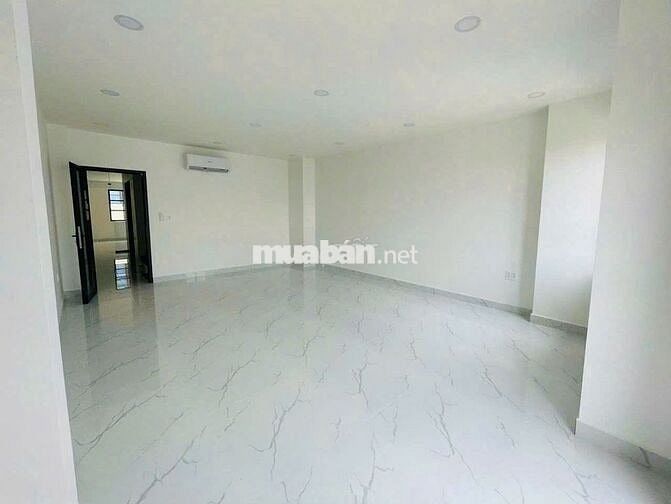 NHÀ MỚI SIÊU VỊ TRÍ TRỤC CỘNG HOÀ - Hầm 1 Trệt 2 Lầu Sân Thượng