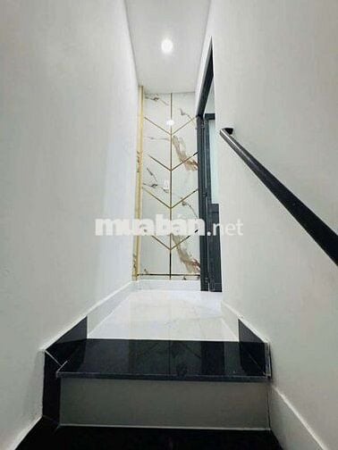 245 triệu nhà nhỏ Hóc Môn, DT: 4m-4m 1 trệt 1 lầu, đang cho thuê 2,2tr