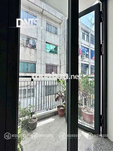 Cho thuê căn hộ ban công mới Quận 1 gần Bệnh viện Từ Dũ, Chợ Bến Thành