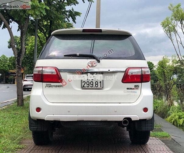 Xe Toyota Fortuner TRD Sportivo 4x4 AT 2011