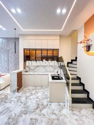 BÁN NHÀ ĐẸP FULL NỘI THẤT VỊ TRÍ ĐẸP CẦN THƠ