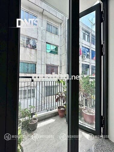 Cho thuê căn hộ ban công mới Quận 1 gần Bệnh viện Từ Dũ, Chợ Bến Thành