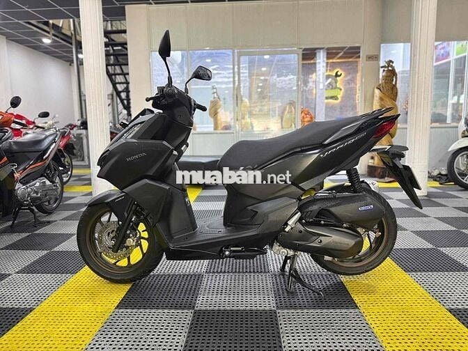 👉Vario 160cc 2022 chính chủ phanh abs. odo 18k