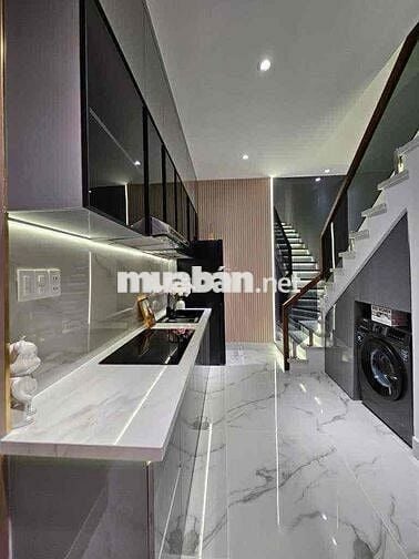 NHÀ ĐẸP GÒ VẤP 2 TẦNG FULL NỘI THẤT ĐẸP, 10M RA ĐƯỜNG XE TẢI
