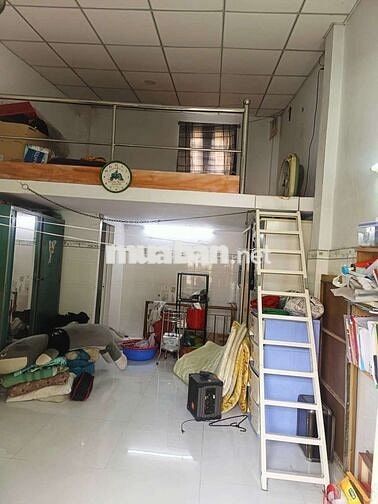 Cho gia đình thuê ở hẻm thông làm tóc