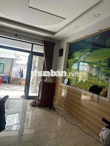 Mặt bằng kinh doanh hoặc văn phòng