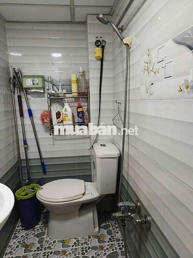 Cho gia đình thuê ở hẻm thông làm tóc