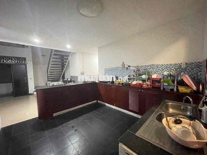 Cho thuê phòng rộng rãi, thoáng mát, đường Nguyễn Thượng Hiền P1 GV