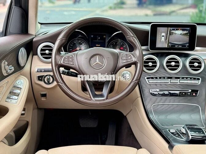 Mercedes GLC300 4matic 2017 trắng kem
