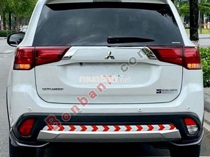 Mitsubishi Outlander 2.4 premium bản đặc biệt