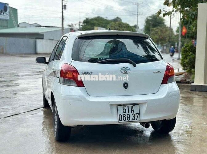 Toyota Yaris 2009 1.3 AT