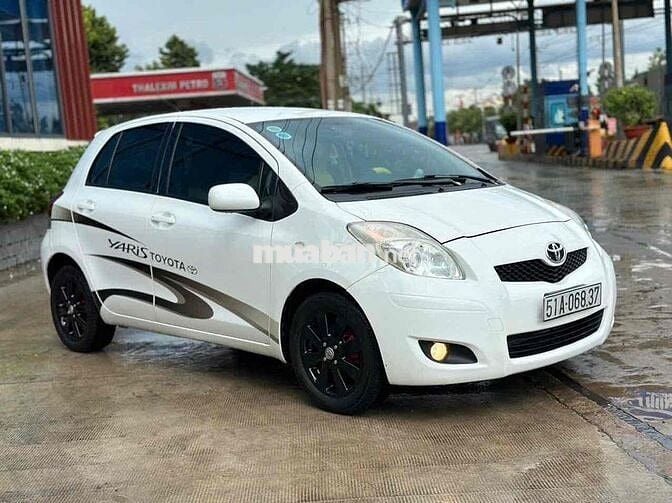 Toyota Yaris 2009 1.3 AT