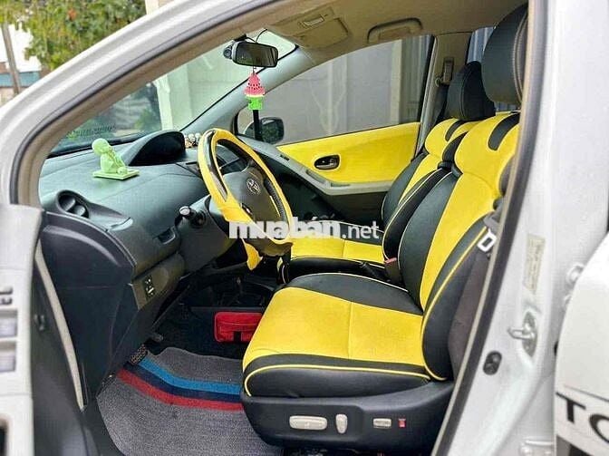 Toyota Yaris 2009 1.3 AT