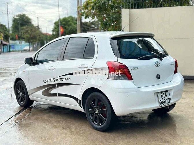 Toyota Yaris 2009 1.3 AT